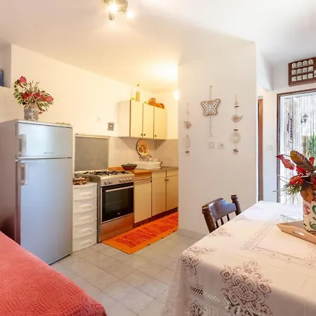 In Priscapac With Sea Views, Terrace, Air Conditioning, Wifi 5078-1 * 普瑞兹巴